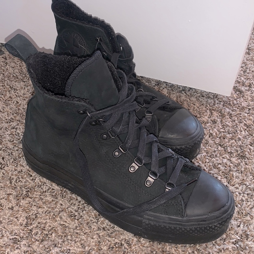 Suede fleece lined platform